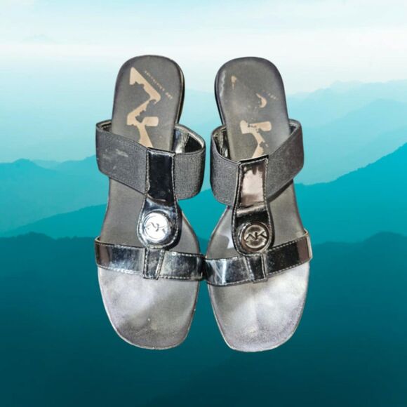 NEW in Box Anne Klein Sport Patent Leather Wedge Sandles Size 8.5 (4463) - Picture 1 of 4